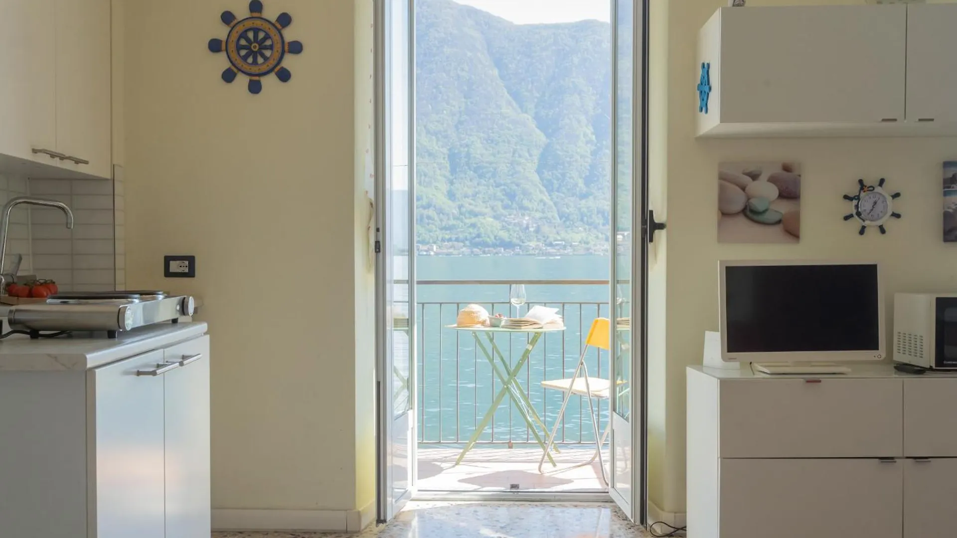 Il Timone By Rent All Como Colonno Lejlighed