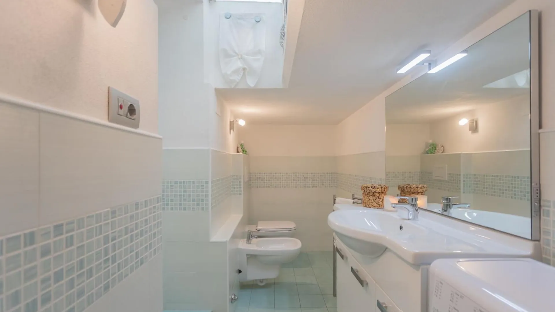 Apartment Il Timone By Rent All Como Colonno